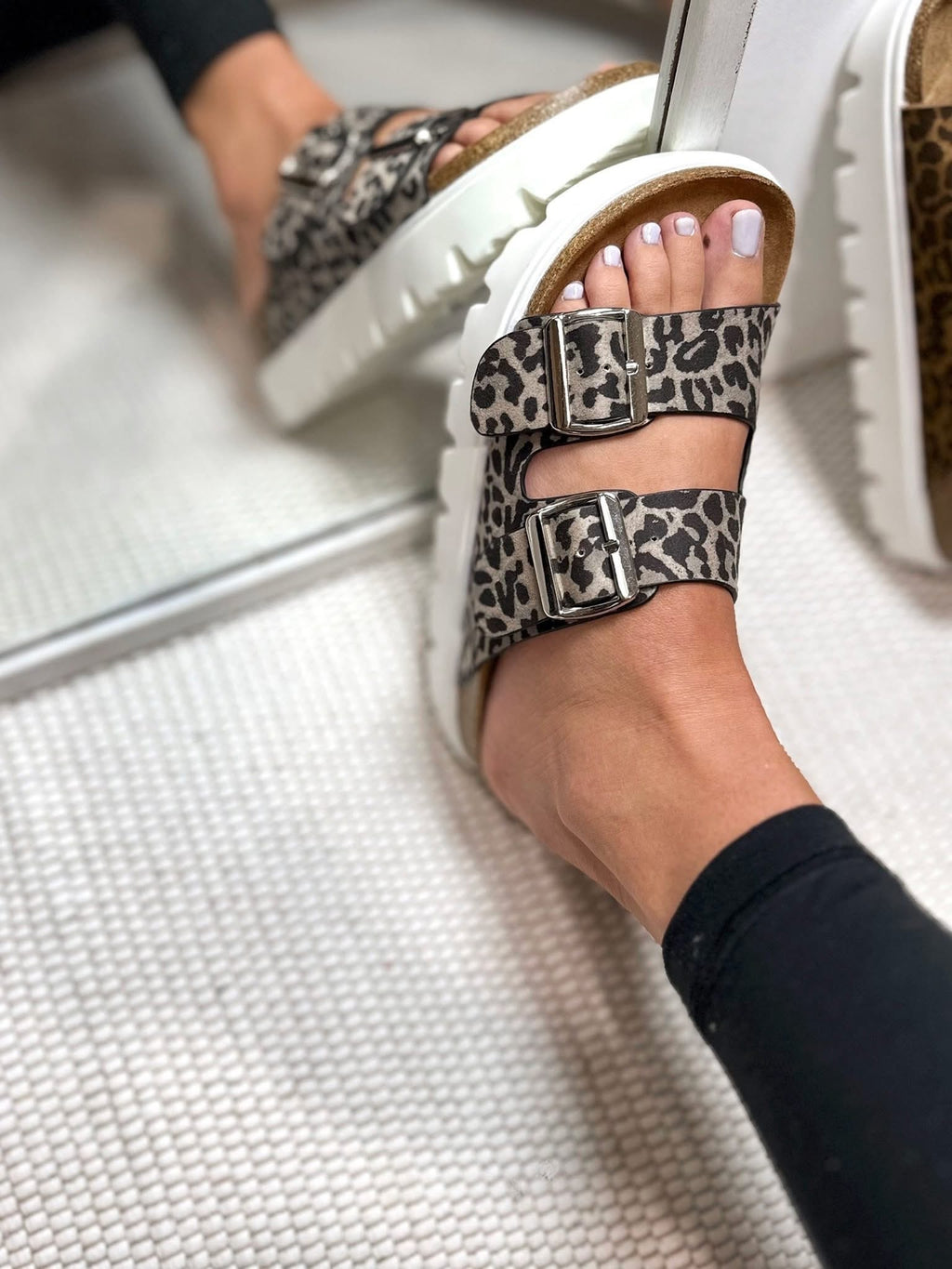 Jazmin Sandals by Very G in Leopard