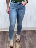 Load image into Gallery viewer, Show Up Judy Blue Skinny Jeans
