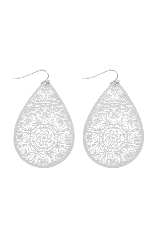 Filigree Flower Pattern Earrings In Silver