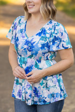 Load image into Gallery viewer, Emery Ruffle Top - Blue Floral Mix
