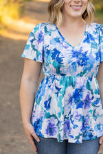 Load image into Gallery viewer, Emery Ruffle Top - Blue Floral Mix
