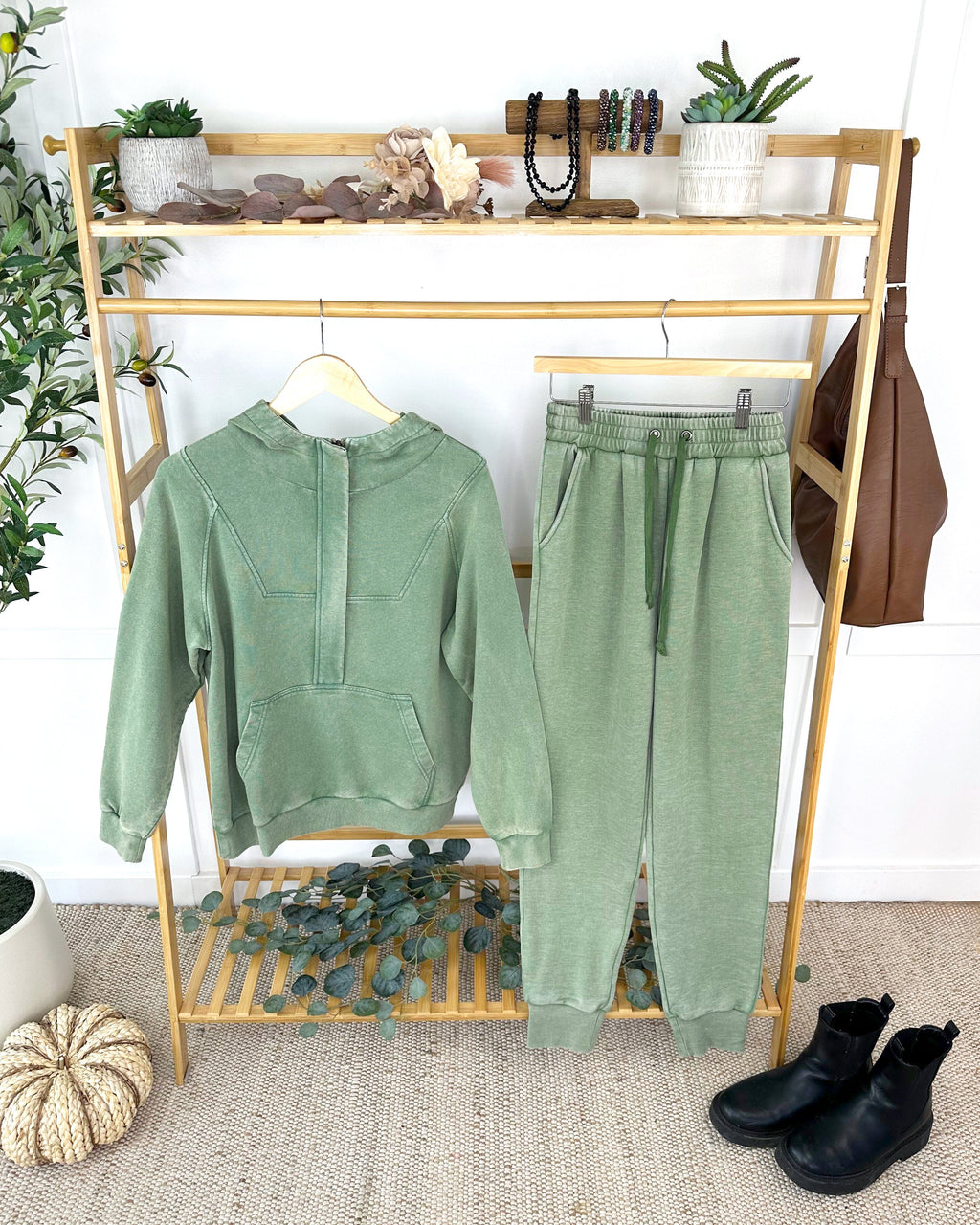 Vintage Wash Joggers - Olive