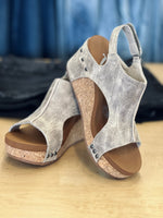 Load image into Gallery viewer, Very G Liberty Wedge In Cream FINAL SALE
