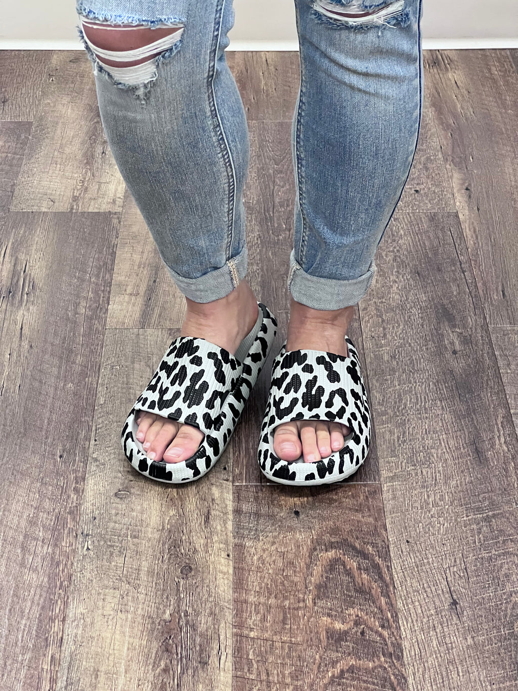Beach Slides In Gray Leopard