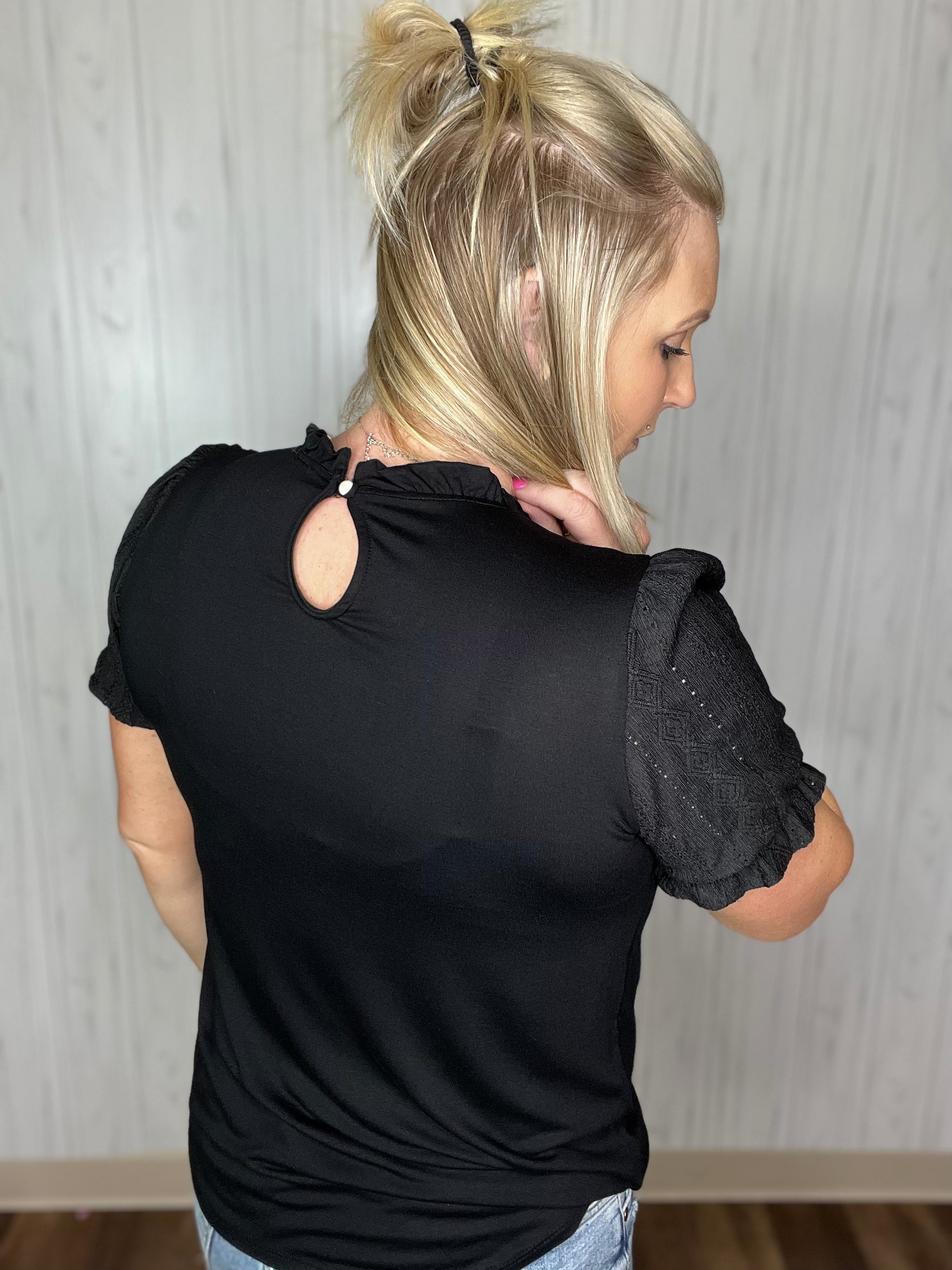 Flirty Top In Black