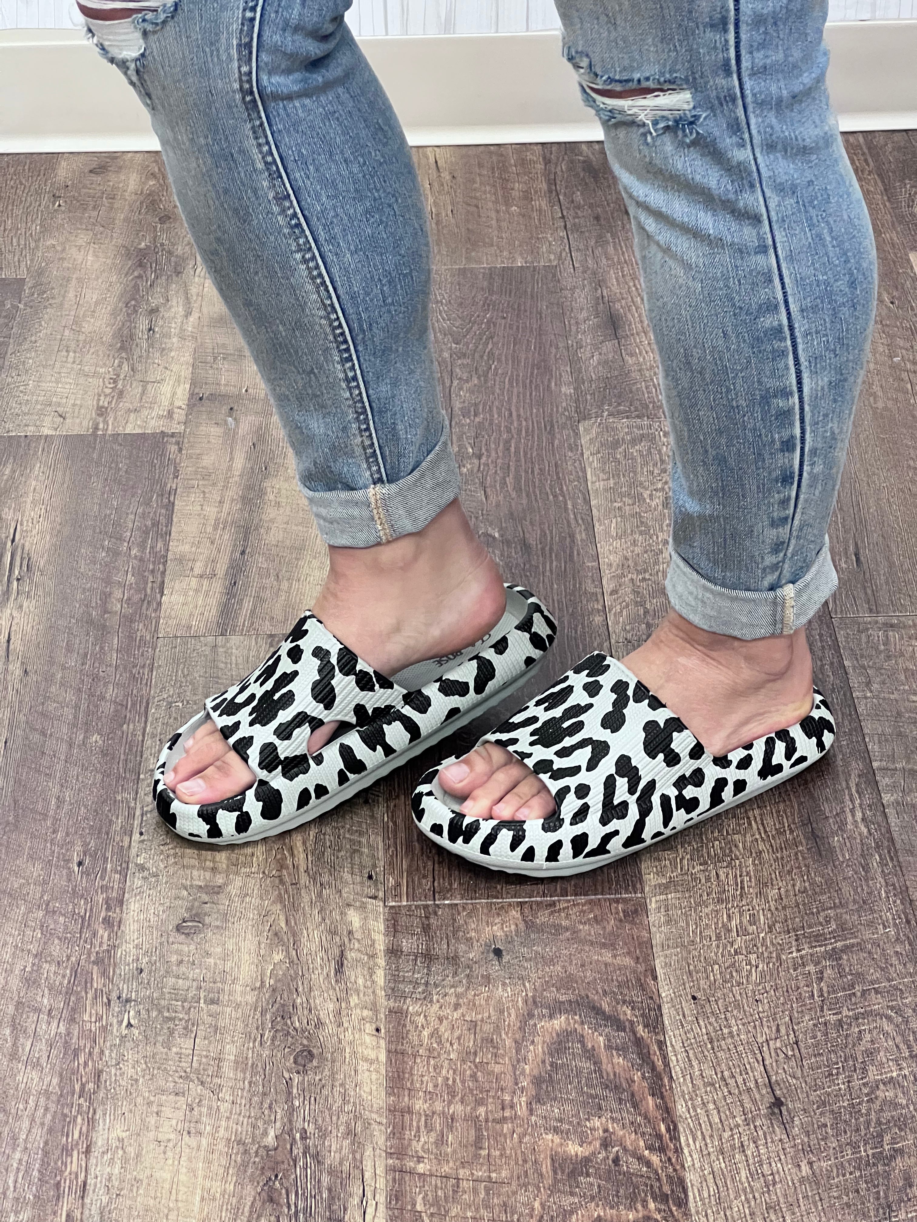 Beach Slides In Gray Leopard