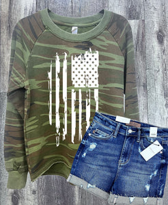 Distressed Flag Mineral Wash Pullover