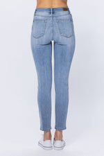 Load image into Gallery viewer, On Our Way Judy Blue Relaxed Fit Jeans
