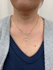 Star Pendant Necklace In Gold