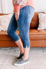 Load image into Gallery viewer, It&#39;s High Time Judy Blue Capri Jeans
